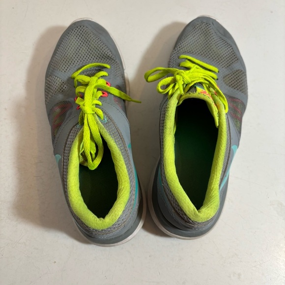 Nike flex fit sole women’s grey lace up running shoes in size 7.5 - Picture 4 of 9